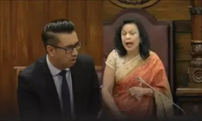 Shakeel Mohamed à Maya Hanoomanjee : «Do you need a break to breathe in and to calm down ?»