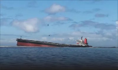 DANGER IMMINENT - Risque élevé que le Wakashio se brise en deux