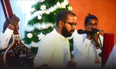 A Wooton : Sharvan Boyjoonauth chante pour Dimple Raghoo et le petit Ayaah