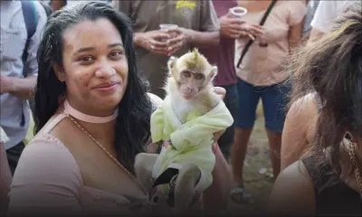 [Insolite] Radio Plus Beach Tour : un invité surprise...