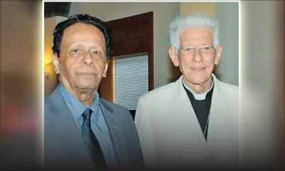 Sir Anerood Jugnauth meets with bishop Piat