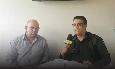 Bonjour Champ-de-mars: Patrol Officer dans une forme resplendissante