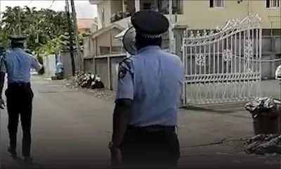 Clairfonds : un policier encourage les habitants à faire des tests PCR