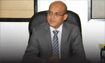 Soodesh Callichurn rassure la classe ouvrière : «Ena bane dimoun pe fer croir ki nou pe enleve tou bane droit. Sa li menti»