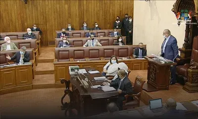 Séance inédite au Parlement : le Speaker quitte l’hémicycle, la séance suspendue