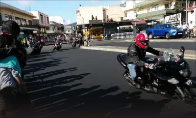Kadhafi Square, Plaine-Verte : démonstrations de différents sports mécaniques 