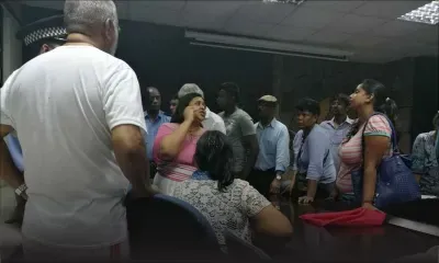 À St-Paul mercredi soir : colère des clients et employés d’une agence de voyages