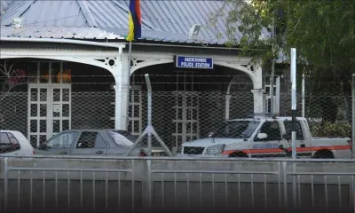 Dans un collège à Vallée-des-Prêtres : un ado de 17 ans agressé à coups de barre de fer