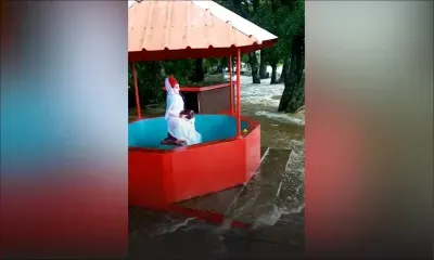 [Dans l’Est] Pluies torrentielles : la cour d’un temple à Bramsthan inondée