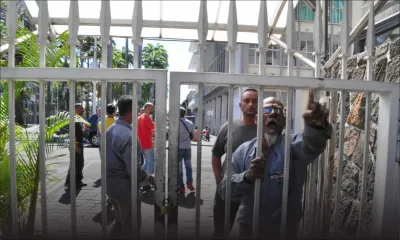 Comité de crise Eid ul-Adha : des voix s’élèvent devant l’hôtel du gouvernement 