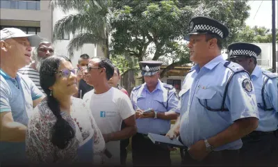 Metro Express : la police disperse une manifestation du Kolektif Sov Promenade Roland Armand