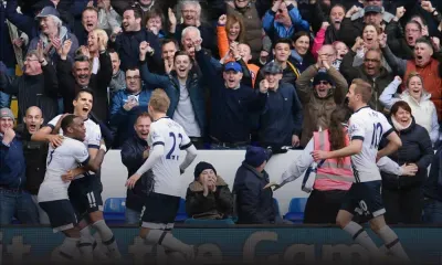 Premier League: Tottenham déroule à Stoke et croit encore au titre