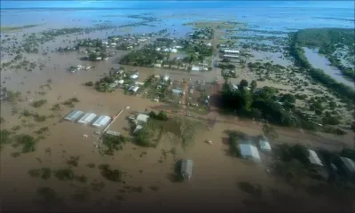 Australie: les habitants d'un village inondé évacués par hélicoptère