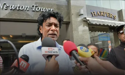 Manifestation symbolique de Linion Moris pour réclamer la démission de Maneesh Gobin 