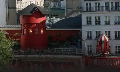 Les ailes du Moulin Rouge se sont effondrées à Paris, pas de blessé