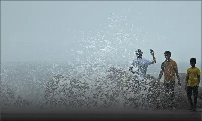 Tempête tropicale : 4 morts et plus de 250 000 sinistrés au Sri Lanka, l'Inde en état d'alerte