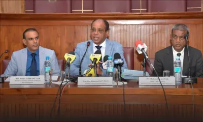 En prévision de grosses pluies : 85 % des drains à travers le pays déjà nettoyés, indique le ministre Gunness