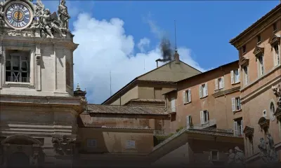 Fumée noire au Vatican, pas de pape à midi le deuxième jour de conclave