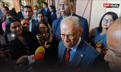 Ramgoolam exhorte les lauréats à revenir au pays après leurs études