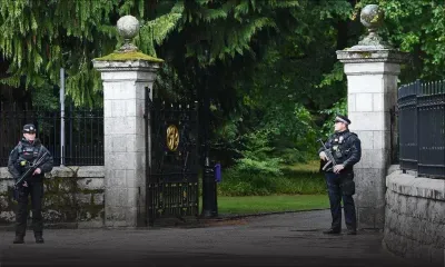 La famille royale britannique au chevet d'Elizabeth II, émoi dans le monde