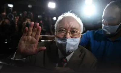 Malaisie : l'ex-Premier ministre Najib placé en détention à l'issue de sa condamnation 