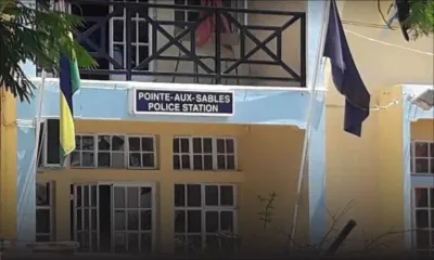 Il marche nu dans la maison : une adolescente dénonce le petit ami de sa mère