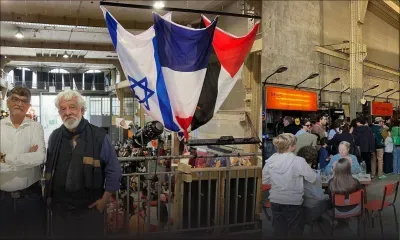 A Paris, un restaurant palestinien-israélien pour partager le "goût de la paix"