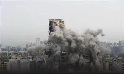 Inde: deux immeubles de 100 mètres détruits dans la banlieue de Delhi