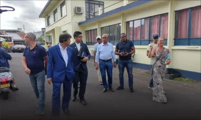 Manif devant le haut-commissariat de l’inde : Bruneau Laurette, Ivann Bibi, Alain Malherbe et les trois autres autorisés à partir