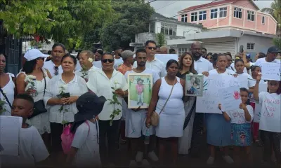 Cassis : marche en hommage à la petite Kathalea