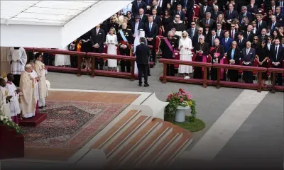 Foule de fidèles et dirigeants étrangers à la messe inaugurale de Léon XIV