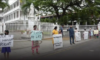 Problème d’eau à Bambous Virieux : manif d’une dizaine d’habitants, la CWA assure qu’un plan à court terme est mis en place