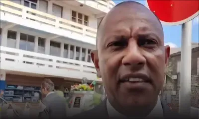 Port-Louis : un défilé pour marquer les 100 ans du collège Bhujoharry