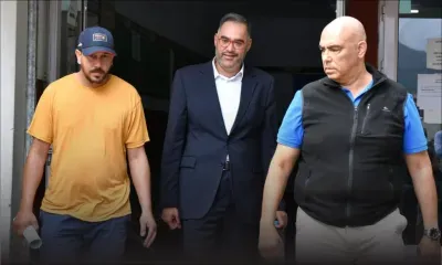 Junaid Fakim conduit à l’hôpital Victoria pour des examens médicaux