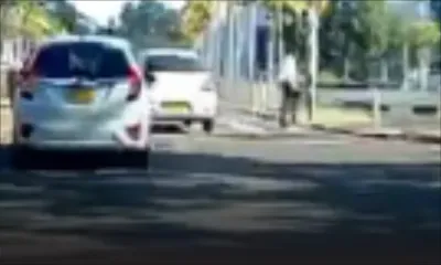 Réduit : Dépassement dangereux sur un passage piéton fréquenté par des étudiants