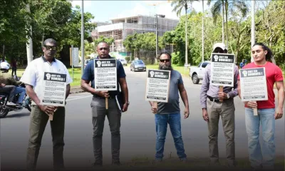 Manif de Bruneau Laurette en soutien aux 300 licenciés de Building & Civil Engineering