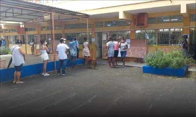 Élections régionales : près d'un électeur sur deux avait déjà voté à la mi-journée