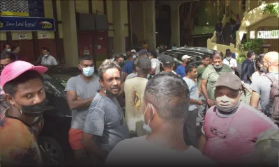 Manifestation des palefreniers et jardiniers du MTC au Champ de Mars