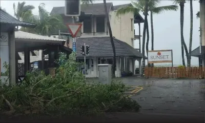 Batsirai est passé à son point le plus proche de Maurice