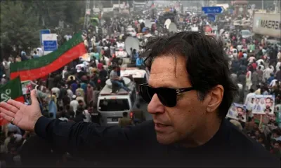 L'ex-Premier ministre pakistanais Imran Khan blessé par balle à un pied lors d'un rassemblement politique