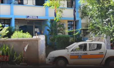 Rs 250 000 volées dans une voiture