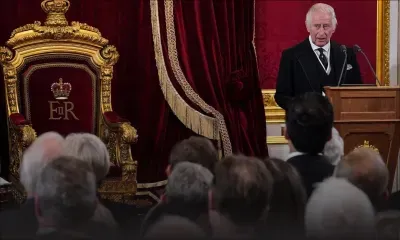 Charles III se dit "profondément conscient" de ses "devoirs et lourdes responsabilités" 