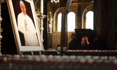 Pour le Dalaï-Lama, le pape François "se dévouait au service des autres"