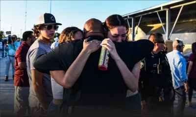 Le Texas pleure ses enfants morts, la colère monte aux Etats-Unis