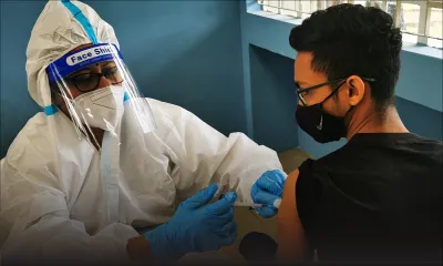 Vaccin Pfizer : environ 4 000 collégiens entre 15 et 17 ans inoculés en cette première journée 