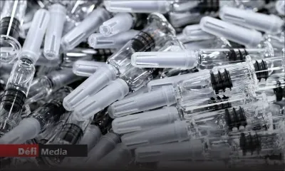 Covid-19 : Londres réunit un milliard de dollars pour distribuer le vaccin aux pays en développement