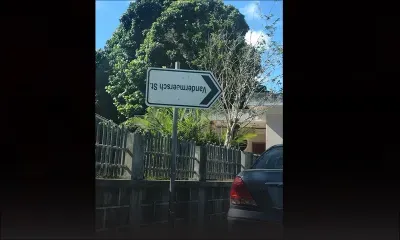 C'est le monde à l'envers : un panneau qui risque de vous faire perdre le nord