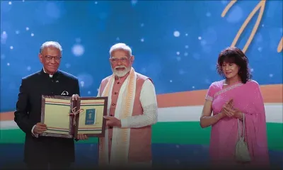 Community Reception : Narendra Modi remet la carte OCI au couple Ramgoolam