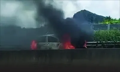 Verdun : une voiture en proie aux flammes  