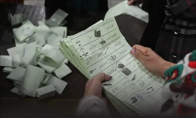 Elections au Pakistan : le bloc d'Imran Khan en tête, le chef de l'armée appelle à rompre avec l'«anarchie»